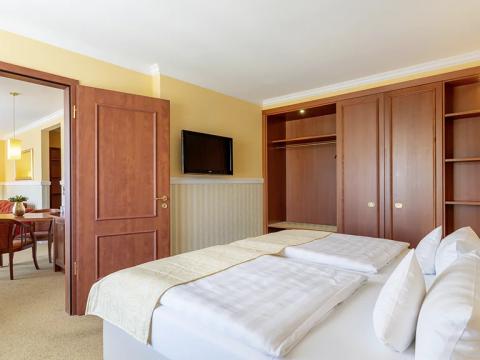 Mit separatem Schlafzimmer