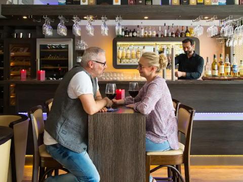 Zweisamkeit in unserer Bar genie&szlig;en...