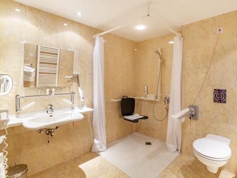 Barrierefreies Bad mit Dusche